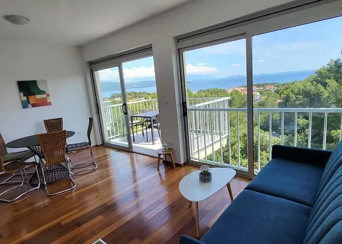 Big Sea View Apartment *